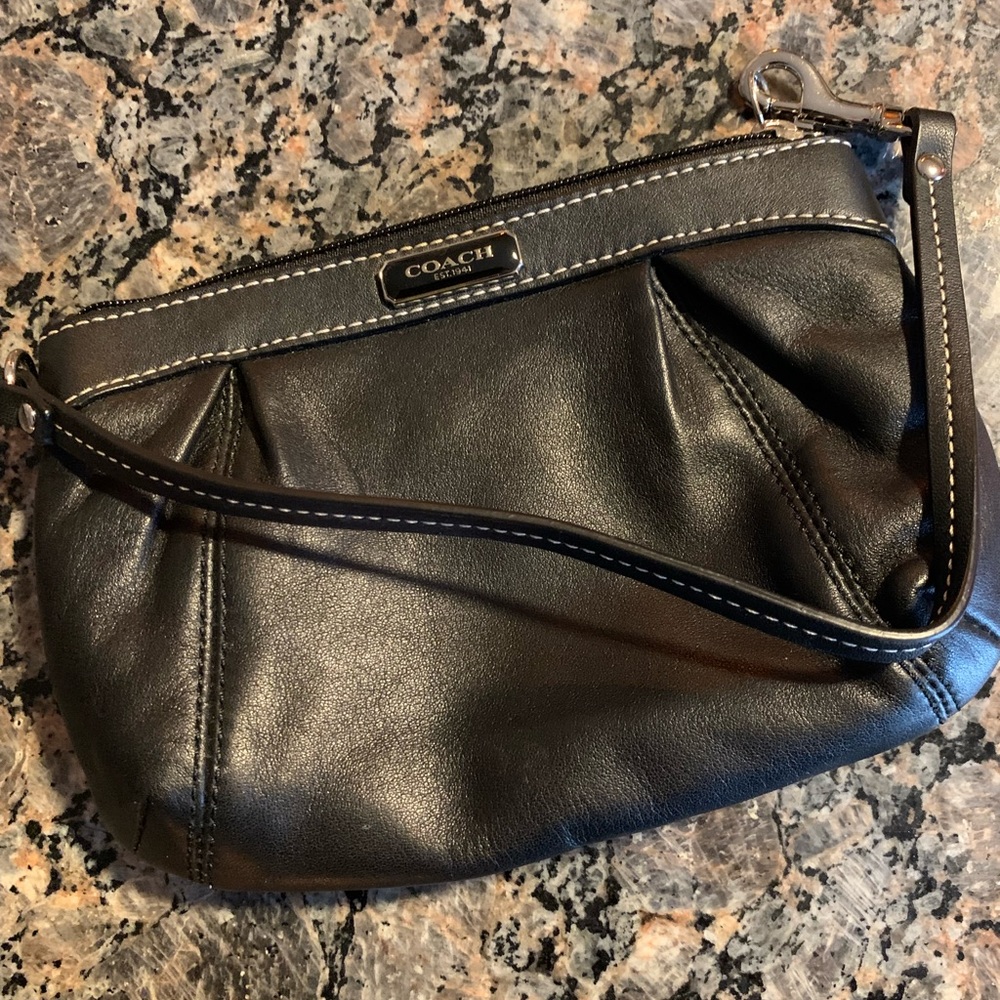 Coach - Picture 3 of 5